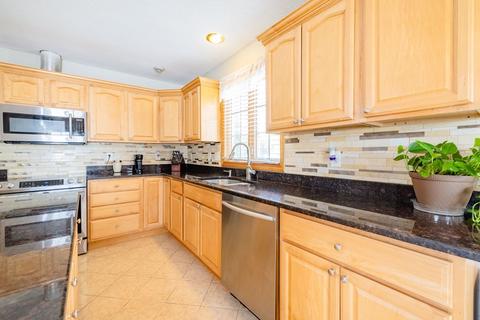 18 Ogden St, Chicopee, MA 01013 photo 15