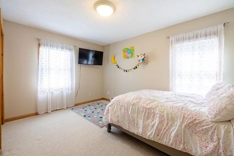 18 Ogden St, Chicopee, MA 01013 photo 21
