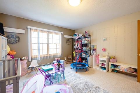 18 Ogden St, Chicopee, MA 01013 photo 27