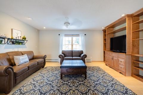 18 Ogden St, Chicopee, MA 01013 photo 10