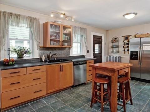 82 Cheever St, Milton, MA 02186 photo 9