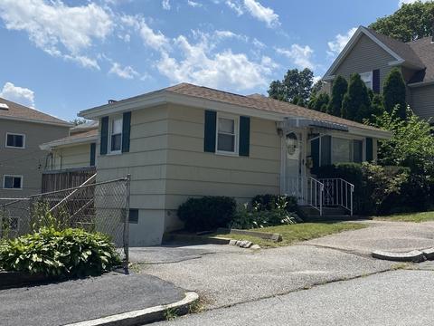 9 Thayer St, Worcester, MA 01603 photo 2