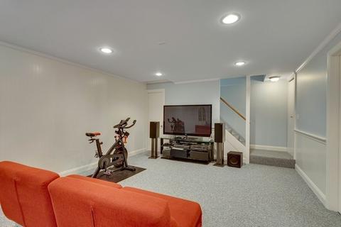 92 Pine St, Needham, MA 02492 photo 30