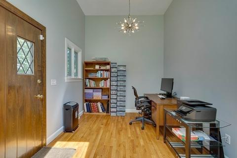 92 Pine St, Needham, MA 02492 photo 24