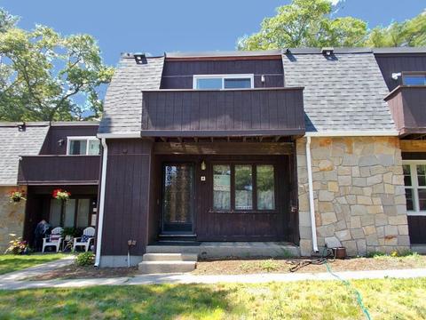 4 Roberta Dr #4, Buzzards Bay, MA 02532 photo 1