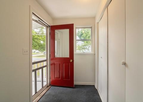 46 Morin Dr, Easthampton, MA 01027 photo 4