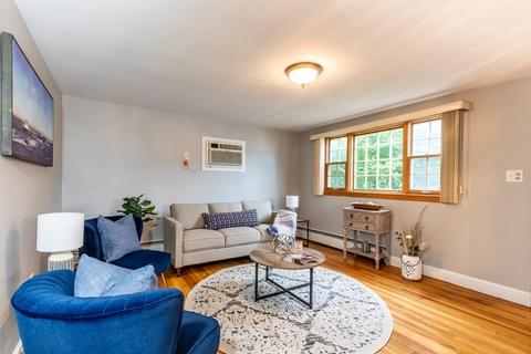 29 Carlson St, Everett, MA 02149 photo 3