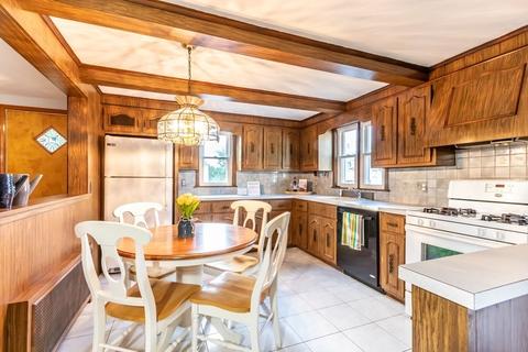 29 Carlson St, Everett, MA 02149 photo 4