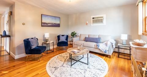 29 Carlson St, Everett, MA 02149 photo 2