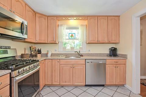 19 Simpson Dr, Framingham, MA 01701 photo 11