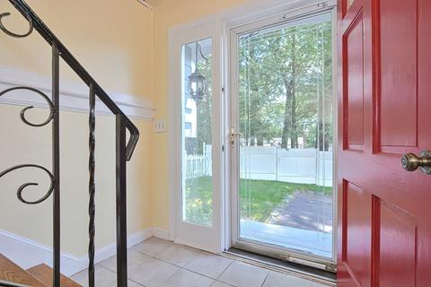 19 Simpson Dr, Framingham, MA 01701 photo 4