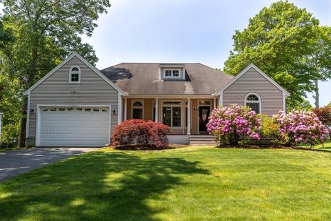 93 Sunset Cir, Mashpee, MA 02649 photo 1