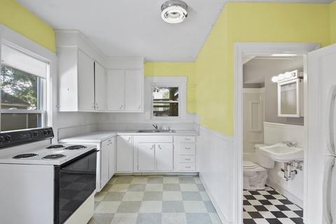 7 Summit St, Maynard, MA 01754 photo 6