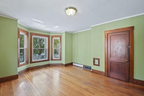 7 Summit St, Maynard, MA 01754 photo 9