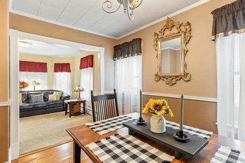 34 Epping St, Lowell, MA 01852 photo 5