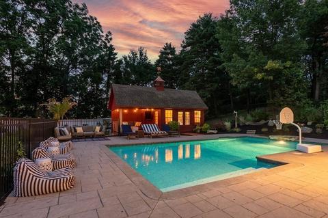 467 West St, Reading, MA 01867 photo 2