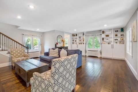 202 Locust St, Danvers, MA 01923 photo 4