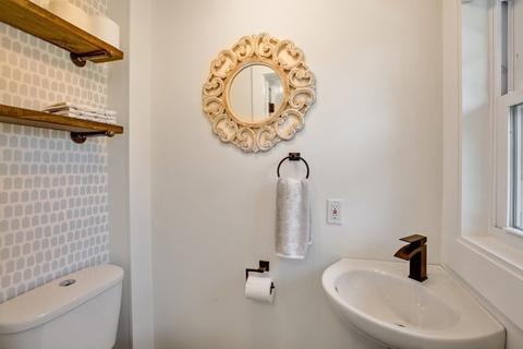 202 Locust St, Danvers, MA 01923 photo 9