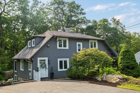 202 Locust St, Danvers, MA 01923 photo 1