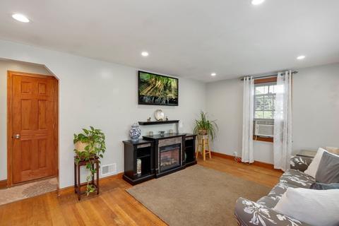 218 Whiting Ave, Dedham, MA 02026 photo 15