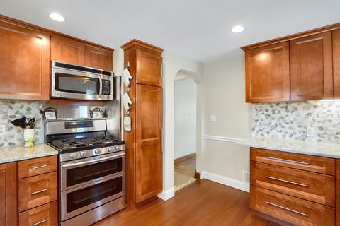 218 Whiting Ave, Dedham, MA 02026 photo 10