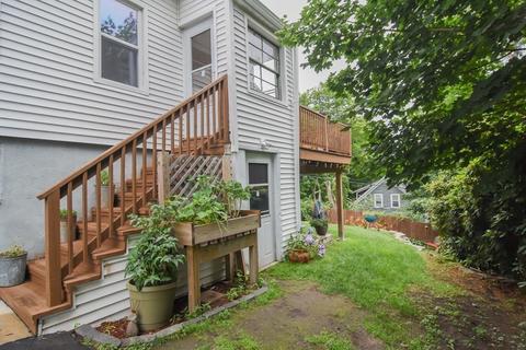 8 Stratfield St, Worcester, MA 01604 photo 2