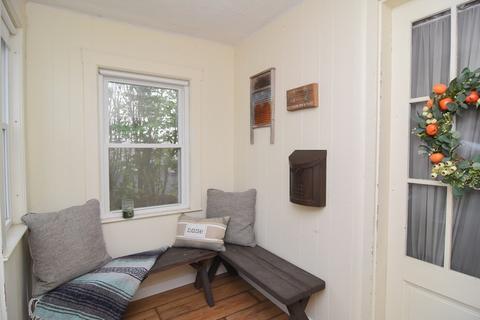 8 Stratfield St, Worcester, MA 01604 photo 9