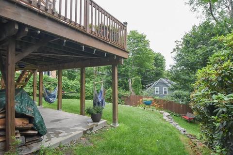 8 Stratfield St, Worcester, MA 01604 photo 3