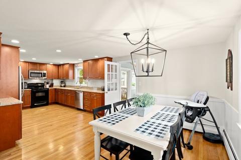 51 Bancroft Ave, Reading, MA 01867 photo 7