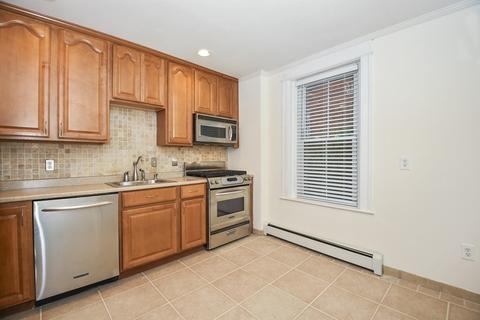 4 Chatham Pl #2, Worcester, MA 01609 photo 3