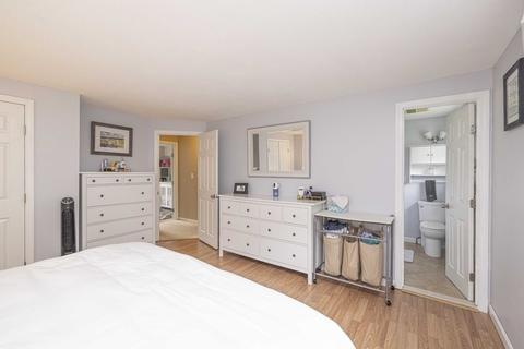 215 Dailey Dr, Franklin, MA 02038 photo 14