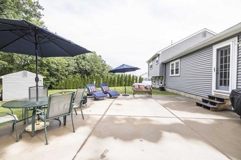 215 Dailey Dr, Franklin, MA 02038 photo 33