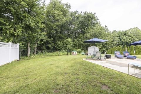 215 Dailey Dr, Franklin, MA 02038 photo 32