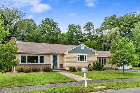 8 Spring Ln, Saugus, MA 01906 photo 1