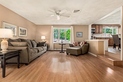 8 Spring Ln, Saugus, MA 01906 photo 20