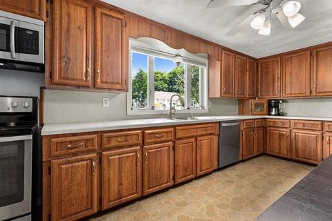 8 Spring Ln, Saugus, MA 01906 photo 13
