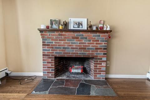 8 Spring Ln, Saugus, MA 01906 photo 10