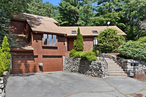 42 Anthony Ln, Dedham, MA 02026 photo 2