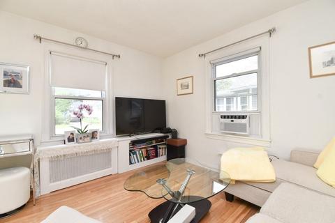 17 Waldorf St, Springfield, MA 01109 photo 11