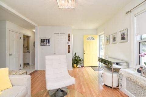 17 Waldorf St, Springfield, MA 01109 photo 13