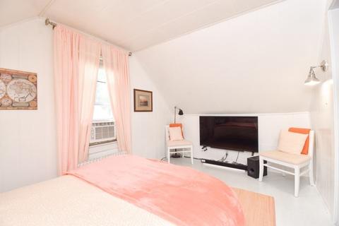 17 Waldorf St, Springfield, MA 01109 photo 28