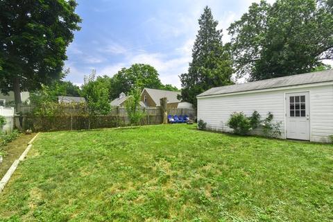 17 Waldorf St, Springfield, MA 01109 photo 33