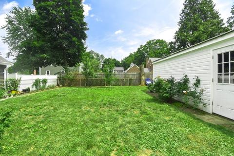 17 Waldorf St, Springfield, MA 01109 photo 32