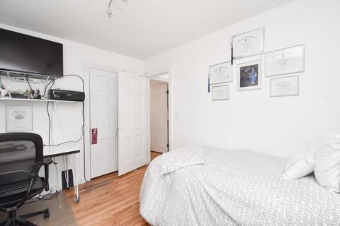 17 Waldorf St, Springfield, MA 01109 photo 20