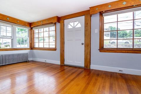 60 Centennial Ave, Gloucester, MA 01930 photo 2