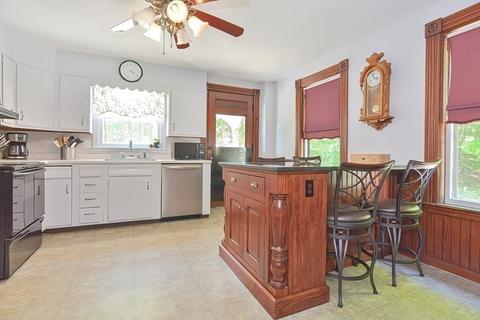 4 Elm St, Upton, MA 01568 photo 9