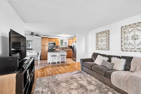 77 Jerilis Dr, Springfield, MA 01119 photo 2
