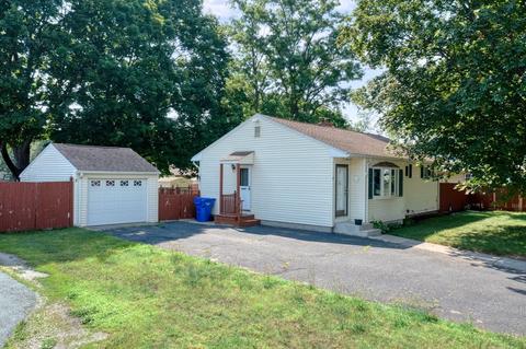77 Jerilis Dr, Springfield, MA 01119 photo 22
