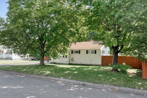 77 Jerilis Dr, Springfield, MA 01119 photo 24