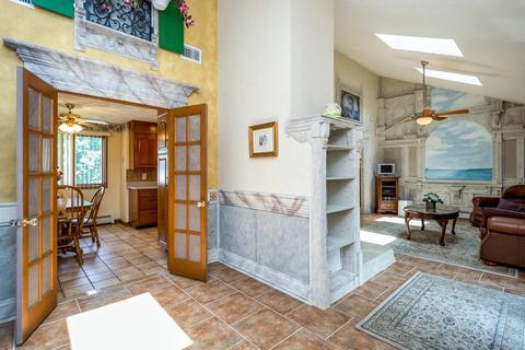 26 Modoc St, Worcester, MA 01604 photo 8